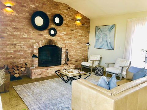 EMBRACING EVANDALE - Hosted By L'Abode Accommodation - Accommodation Main Beach 10