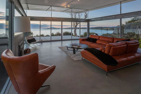 Avalon Coastal Retreat - Accommodation Main Beach 5