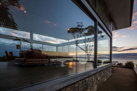 Avalon Coastal Retreat - Accommodation Main Beach 23