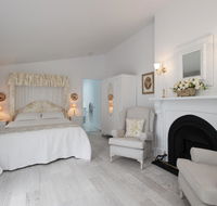 White Dove Cottage Bed and Breakfast - Accommodation Main Beach