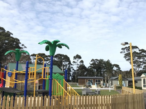 Strahan Beach Tourist Park - Accommodation Main Beach 1
