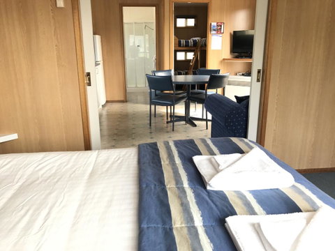 Strahan Beach Tourist Park - Accommodation Main Beach 2