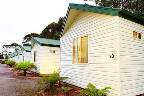Strahan Beach Tourist Park - Accommodation Main Beach 0