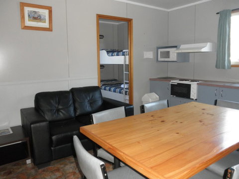 Strahan Beach Tourist Park - Accommodation Main Beach 10