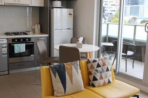 Poplar Box Hill Apartment - Accommodation Main Beach 2