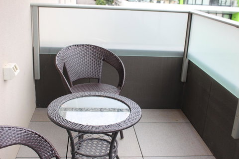 Poplar Box Hill Apartment - Accommodation Main Beach 0