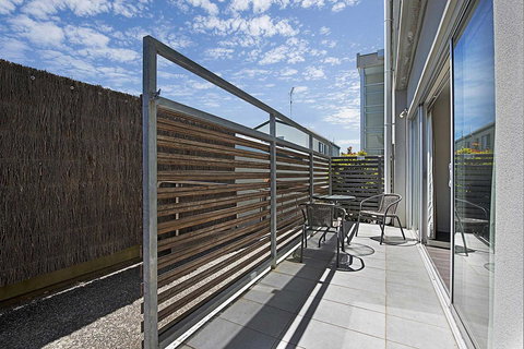 The Apollo - Accommodation Main Beach 1