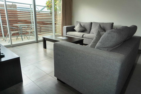 The Apollo - Accommodation Main Beach 14