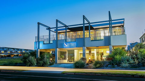 The Apollo - Accommodation Main Beach 28