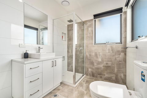 Rosewater Townhouses Dromana - Accommodation Main Beach 19