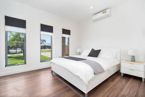 Rosewater Townhouses Dromana - Accommodation Main Beach 29