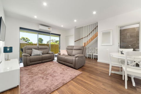 Rosewater Townhouses Dromana - Accommodation Main Beach 14