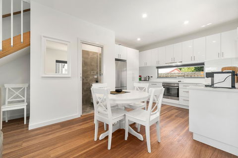 Rosewater Townhouses Dromana - Accommodation Main Beach 16