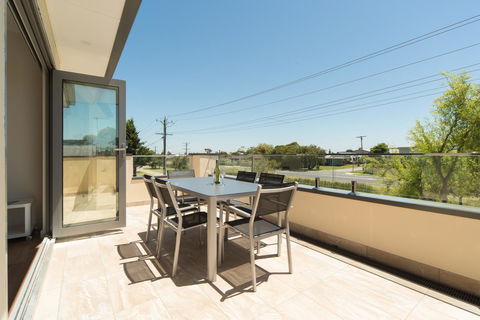 Rosewater Townhouses Dromana - Accommodation Main Beach 27