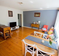 Flora Hill Creek Views - Accommodation Main Beach
