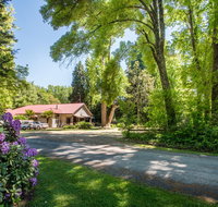 Avalon House - Accommodation Main Beach