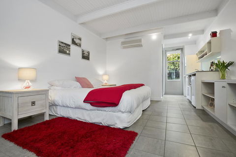Oceanic Sorrento - Accommodation Main Beach 2