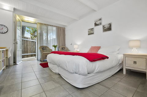 Oceanic Sorrento - Accommodation Main Beach 11