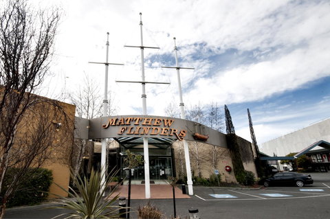 Nightcap At Matthew Flinders Hotel - Accommodation Main Beach 41