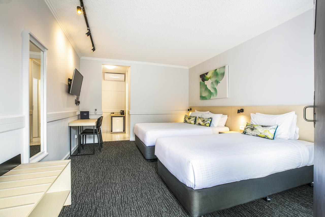 Chadstone VIC Accommodation Main Beach