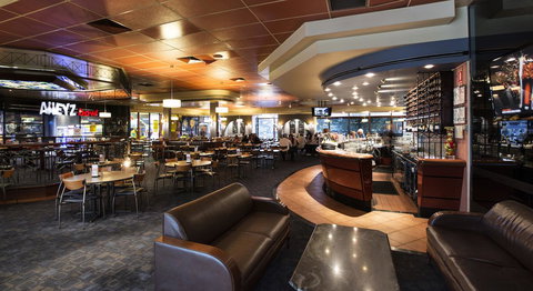 Nightcap At Matthew Flinders Hotel - Accommodation Main Beach 5