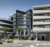 Sandy Hill Serviced Apartments - Accommodation Main Beach