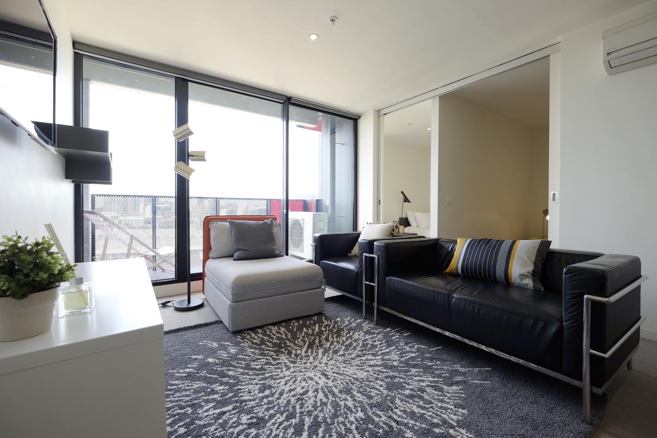 Melbourne VIC Accommodation Main Beach