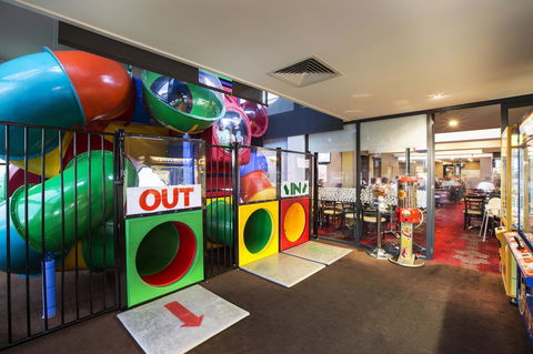 Nightcap At Keysborough Hotel - Accommodation Main Beach 5