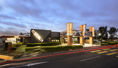 Nightcap At Keysborough Hotel - Accommodation Main Beach 25
