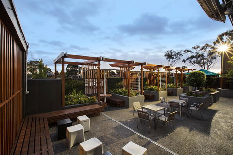 Nightcap At Keysborough Hotel - Accommodation Main Beach 28