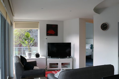 130 At The Waves - Accommodation Main Beach 3