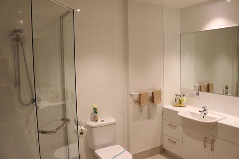 130 At The Waves - Accommodation Main Beach 16