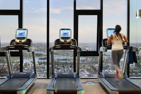 Experience Platinum Hotel Apartments - Accommodation Main Beach 25