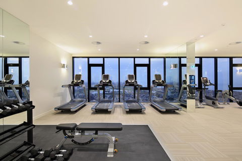 Experience Platinum Hotel Apartments - Accommodation Main Beach 28