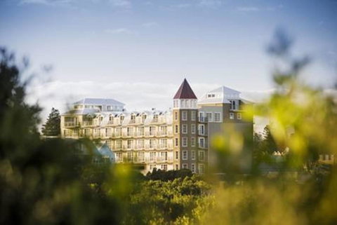 Deep Blue Hotel & Hot Springs - Accommodation Main Beach 0