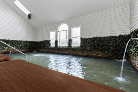 Deep Blue Hotel & Hot Springs - Accommodation Main Beach 12