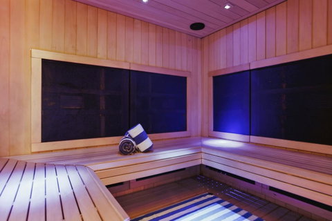 Deep Blue Hotel & Hot Springs - Accommodation Main Beach 15