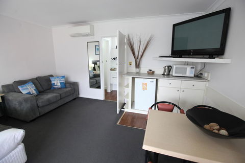 Mornington Motel - Accommodation Main Beach 21