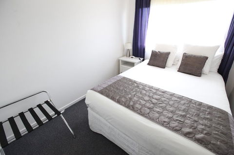 Mornington Motel - Accommodation Main Beach 27