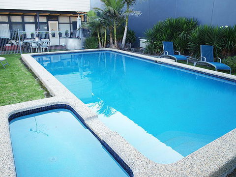 Mornington Motel - Accommodation Main Beach 35