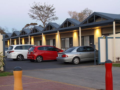 Mornington Motel - Accommodation Main Beach 32