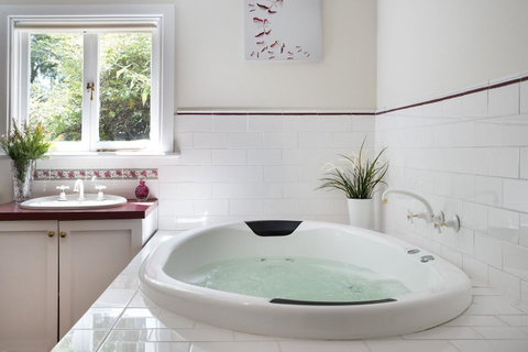 Koovelly Spa - Accommodation Main Beach 6