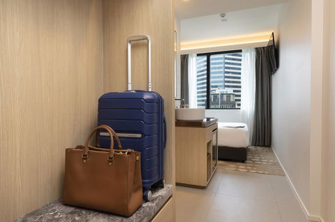 Ibis Melbourne Central - Accommodation Main Beach 39