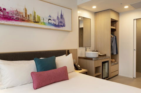 Ibis Melbourne Central - Accommodation Main Beach 40