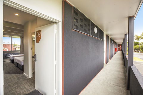 Nightcap At Seaford Hotel - Accommodation Main Beach 26