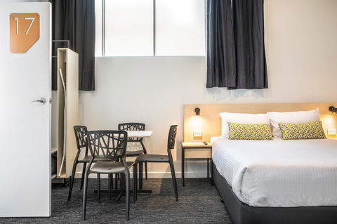 Nightcap At Seaford Hotel - Accommodation Main Beach 3