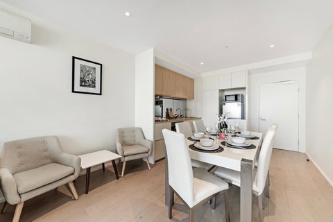 Best Views On Collins - Accommodation Main Beach 30