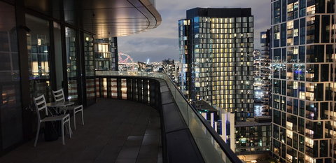 Best Views On Collins - Accommodation Main Beach 24