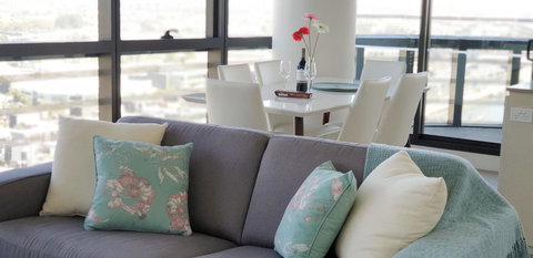 Best Views On Collins - Accommodation Main Beach 13