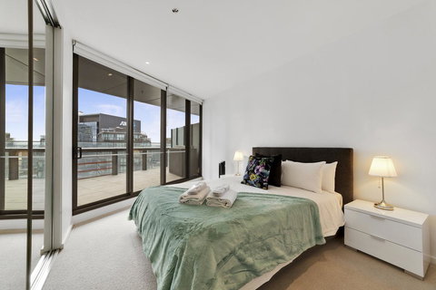 Best Views On Collins - Accommodation Main Beach 11